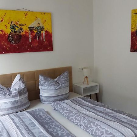 Ferienwohnung Lieser Am Markt Esterno foto